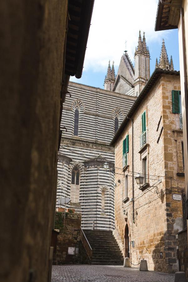 Ad Un Passo Dal Duomo Lägenhet Orvieto Exteriör bild