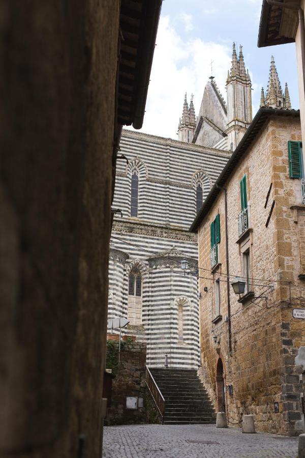 Ad Un Passo Dal Duomo Lägenhet Orvieto Exteriör bild