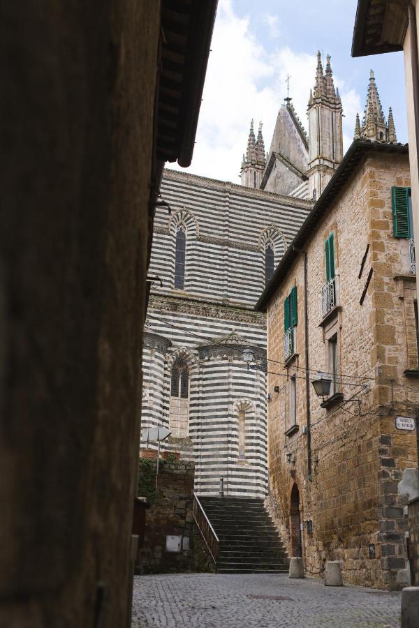 Ad Un Passo Dal Duomo Lägenhet Orvieto Exteriör bild