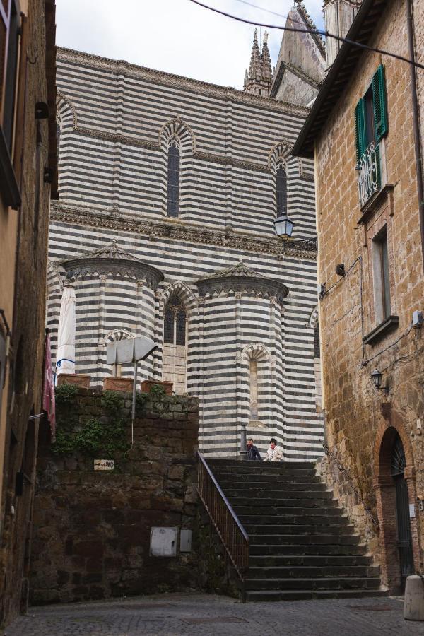 Ad Un Passo Dal Duomo Lägenhet Orvieto Exteriör bild
